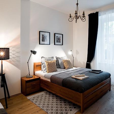 Apartment Gesse Brezinova プラハ エクステリア 写真