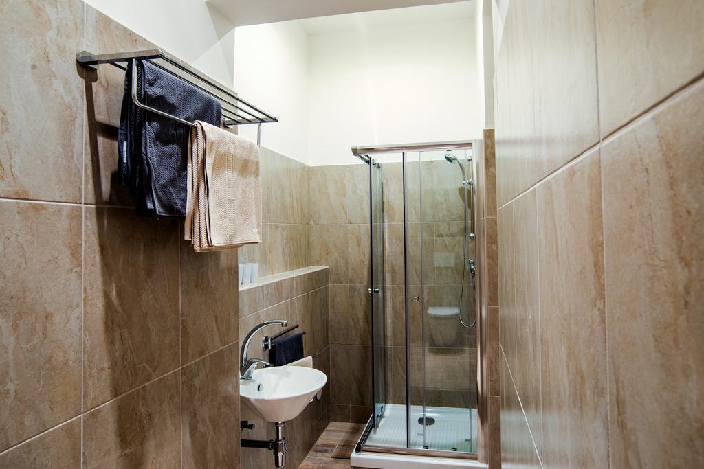 Apartment Gesse Brezinova プラハ エクステリア 写真