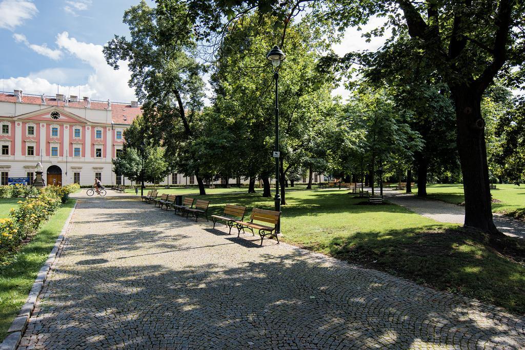 Apartment Gesse Brezinova プラハ エクステリア 写真