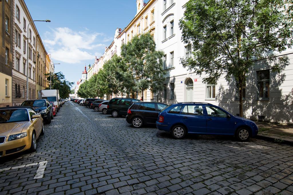 Apartment Gesse Brezinova プラハ エクステリア 写真