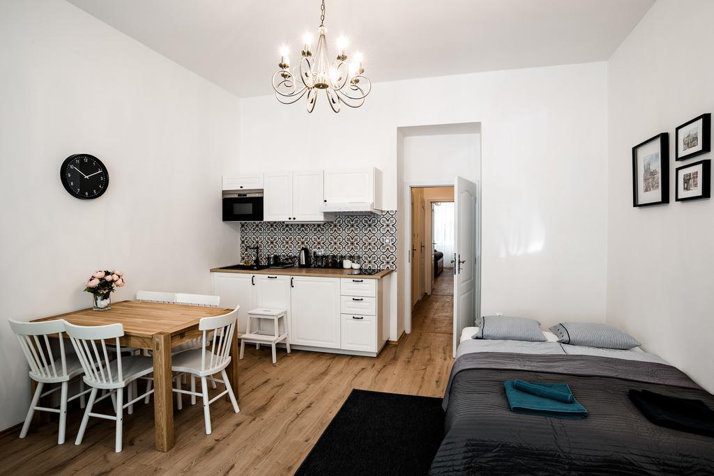 Apartment Gesse Brezinova プラハ エクステリア 写真