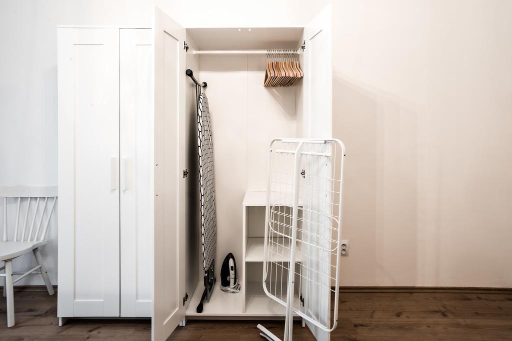 Apartment Gesse Brezinova プラハ エクステリア 写真
