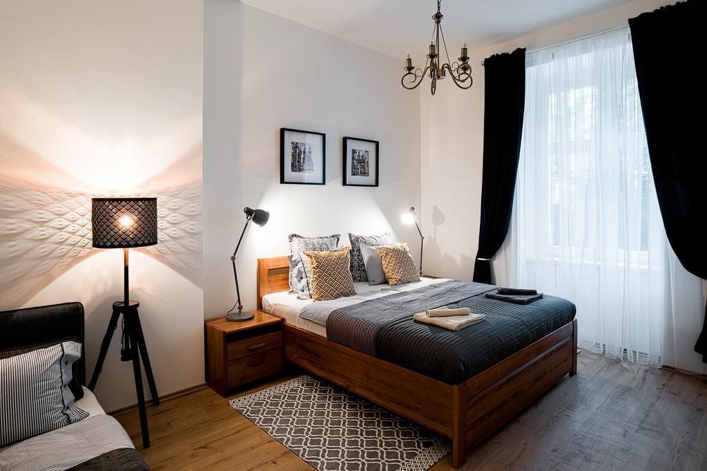Apartment Gesse Brezinova プラハ エクステリア 写真