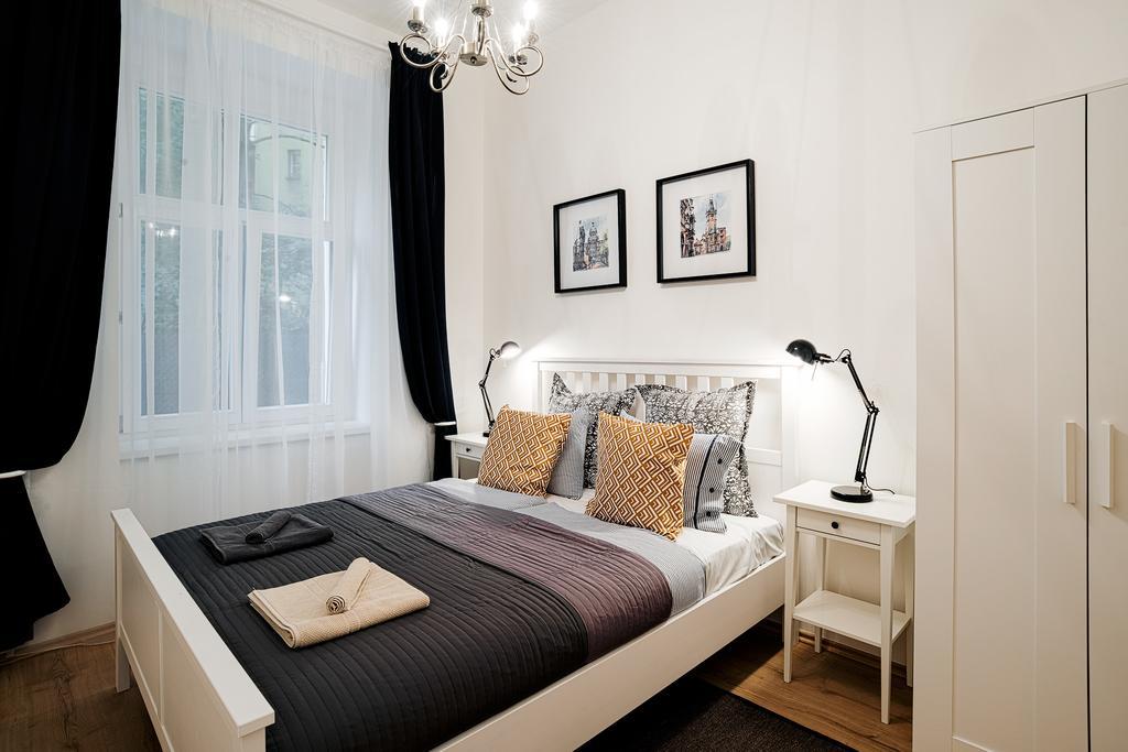 Apartment Gesse Brezinova プラハ エクステリア 写真