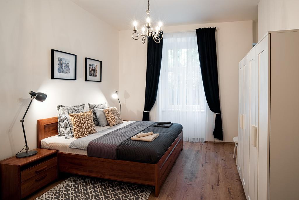 Apartment Gesse Brezinova プラハ エクステリア 写真